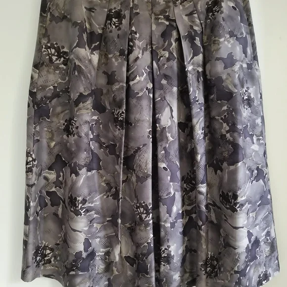 Calvin Klein Silk Floral Skirt size 12 - Picture 1 of 4